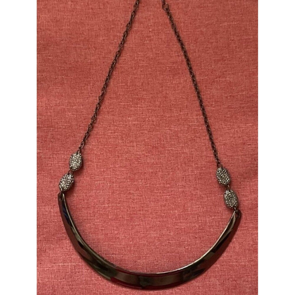 Y2K DYNAMIC MIRROR-FINISH CURVED BAR STATEMENT NECKLACE